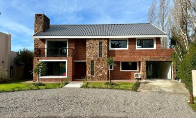 Casa en venta Barrio Privado.