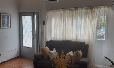 Venta, Casa de 2 plantas, PH en La Blanqueada