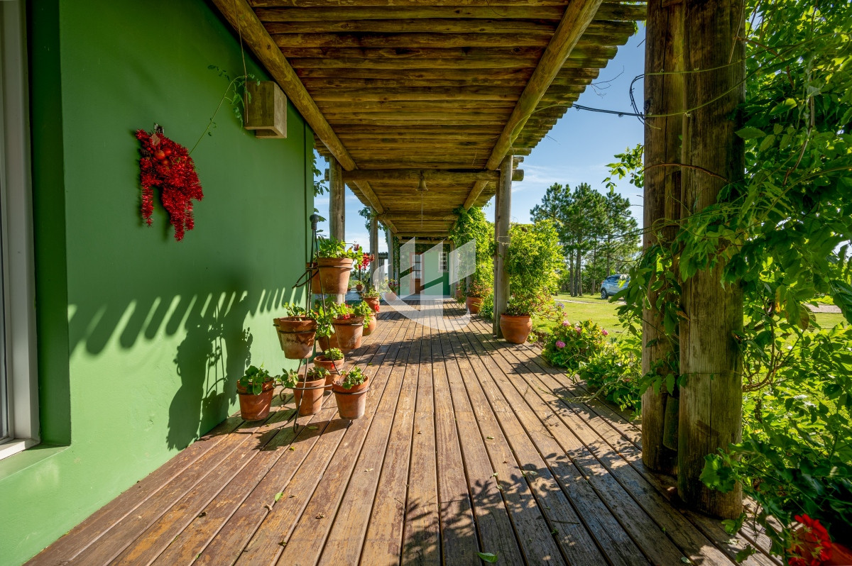 Chacra ID.940 - CHACRA EN VENTA, 5 DORMITORIOS, PISCINA, VISTA, ZONA ATCHUGARRY, JOSE INACIO