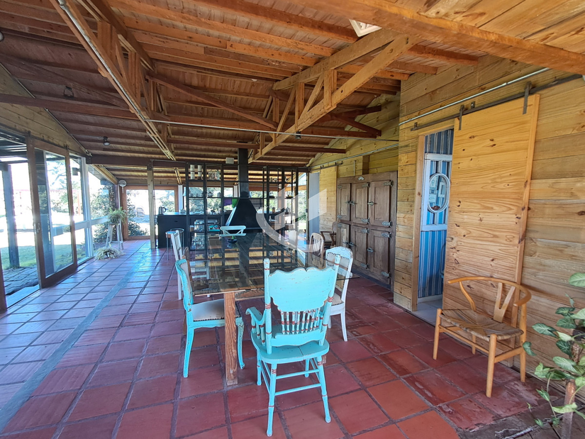 Chacra ID.2613 - MANANTIALES CAMINO MEDELLIN CHACRA CON 4 SUITES PISCINA PARRILLERO CASA DE HUESPEDES EN 5 HAS