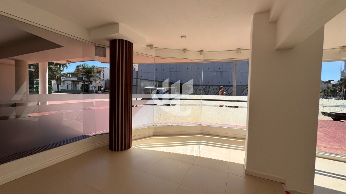 Local Comercial ID.1757 - Locales Comerciales en alquiler.