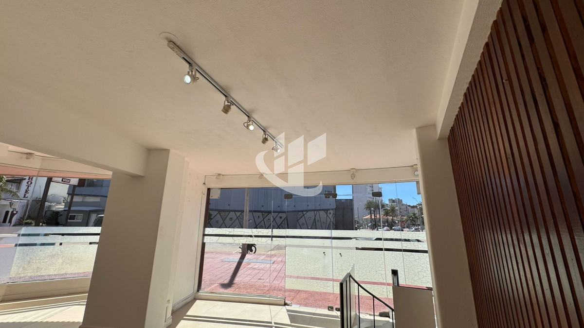 Local Comercial ID.1757 - Locales Comerciales en alquiler.