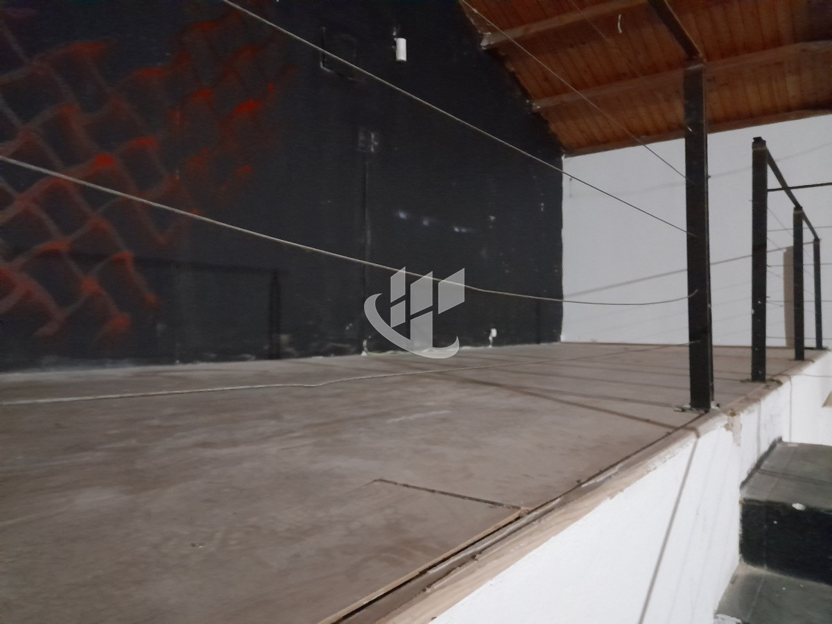 Local Comercial ID.1879 - MALDONADO CENTRO AMPLIO LOCAL DE 300 M2 
