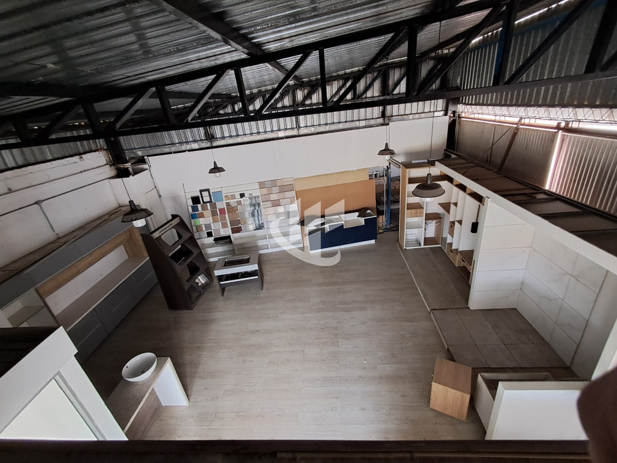Local Comercial ID.1480 - LOCAL COMERCIAL SOBRE AVENIDA 240 M2 MALDONADO
