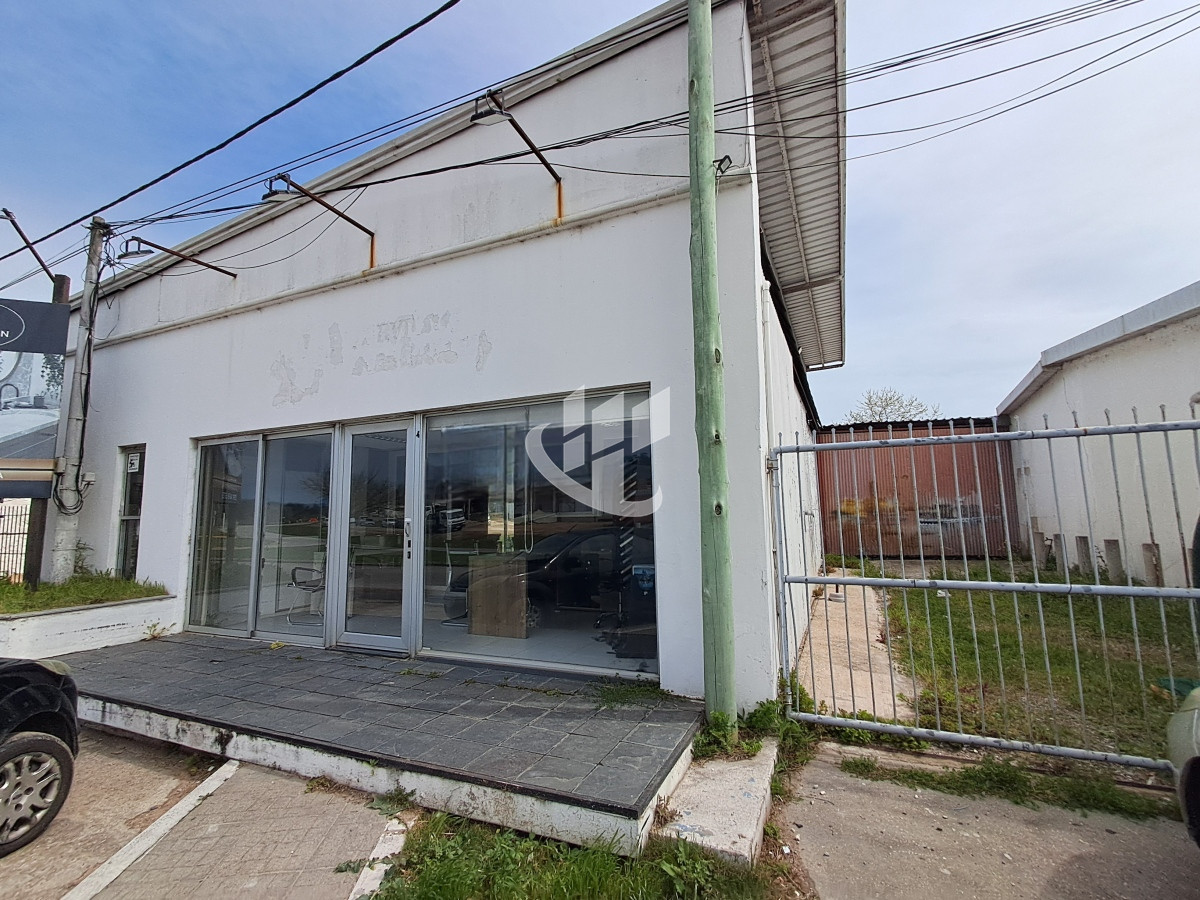 Local Comercial ID.1480 - LOCAL COMERCIAL SOBRE AVENIDA 240 M2 MALDONADO