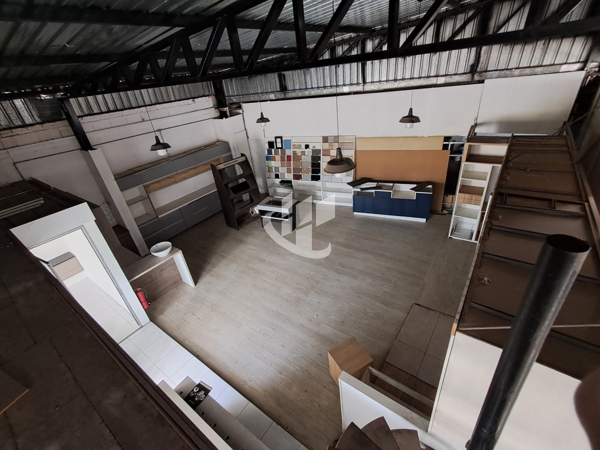 Local Comercial ID.1480 - LOCAL COMERCIAL SOBRE AVENIDA 240 M2 MALDONADO