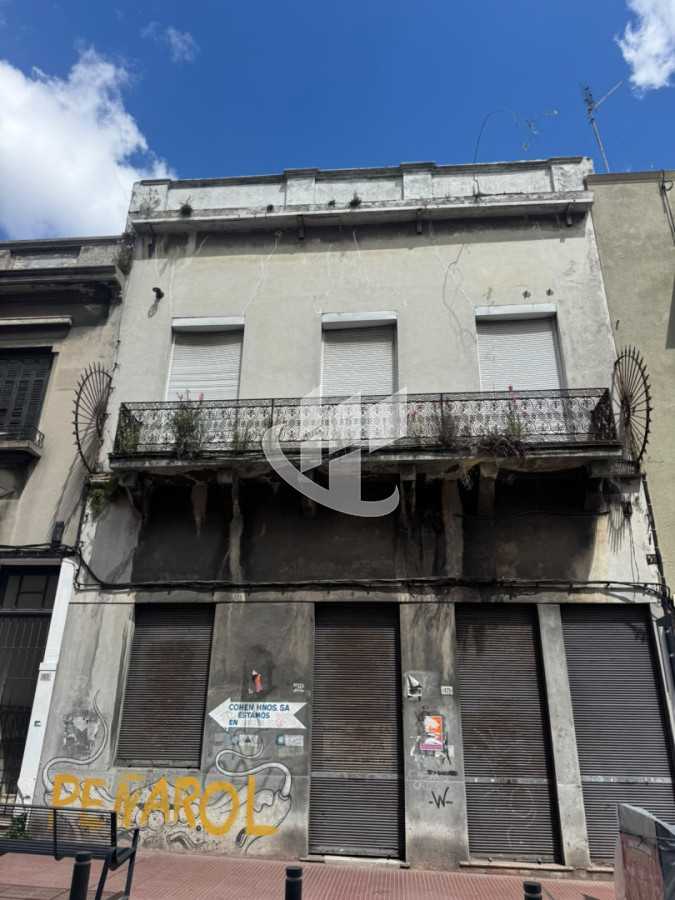 Local Comercial ID.3006 - LOCAL COMERCIAL EN VENTA EN CIUDAD VIEJA, OPORTUNIDAD PARA INVERTIR Y PROYECTAR A LO GRANDE