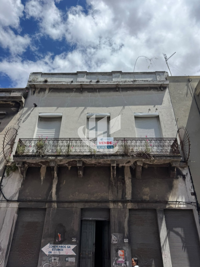 Local Comercial ID.3006 - LOCAL COMERCIAL EN VENTA EN CIUDAD VIEJA, OPORTUNIDAD PARA INVERTIR Y PROYECTAR A LO GRANDE