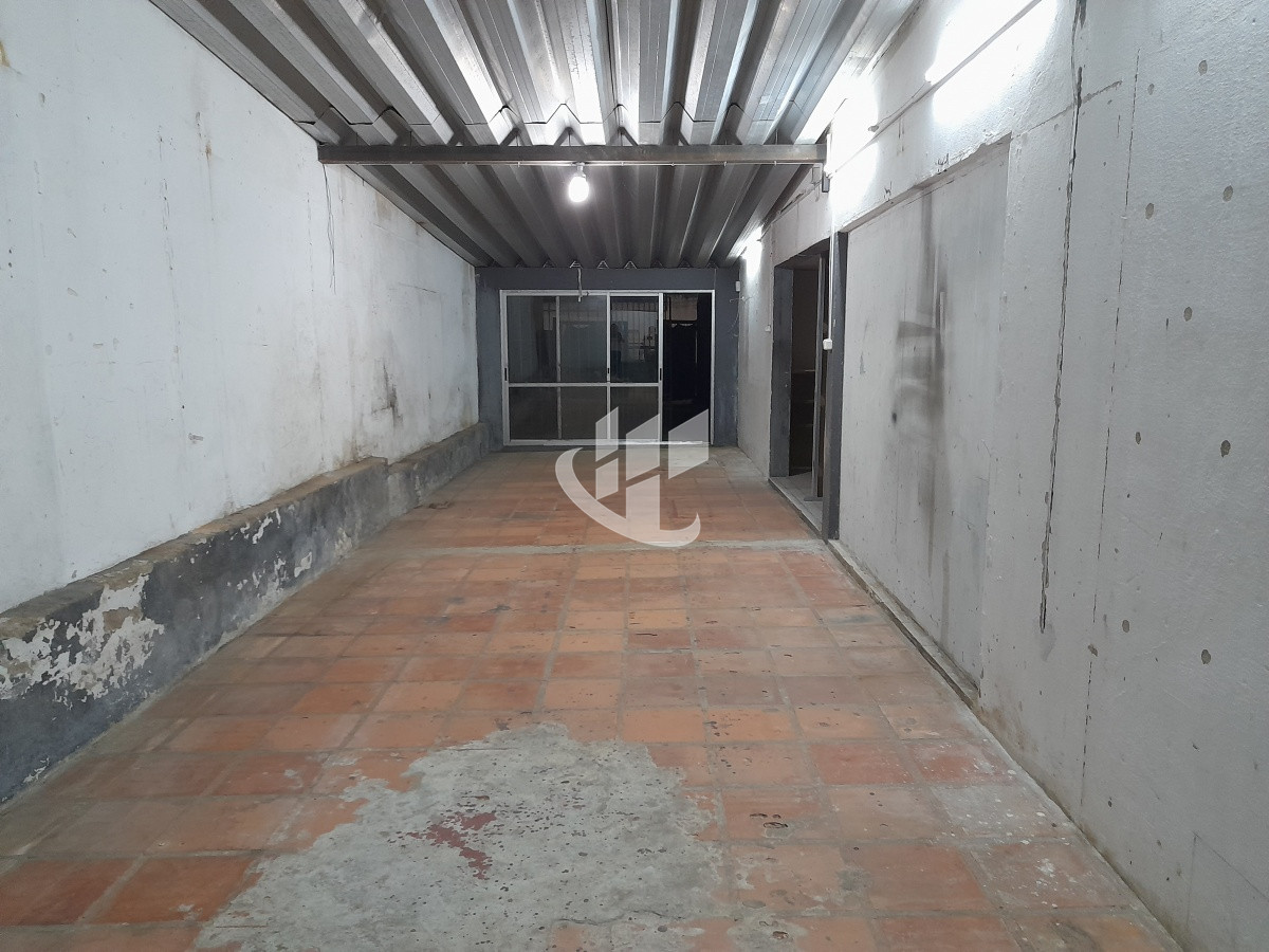 Local Comercial ID.1879 - MALDONADO CENTRO AMPLIO LOCAL DE 300 M2 