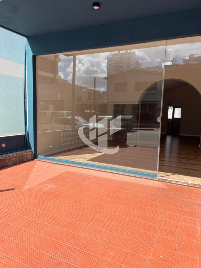 Local Comercial ID.2524 - PUNTA DEL ESTE PENINSULA LOCAL COMERCIAL EN ALQUILER