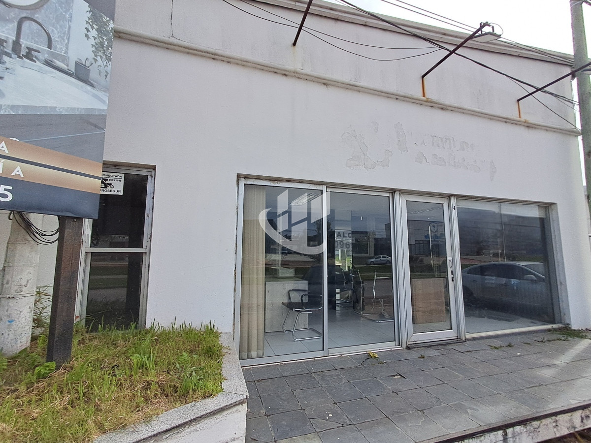 Local Comercial ID.1480 - LOCAL COMERCIAL SOBRE AVENIDA 240 M2 MALDONADO