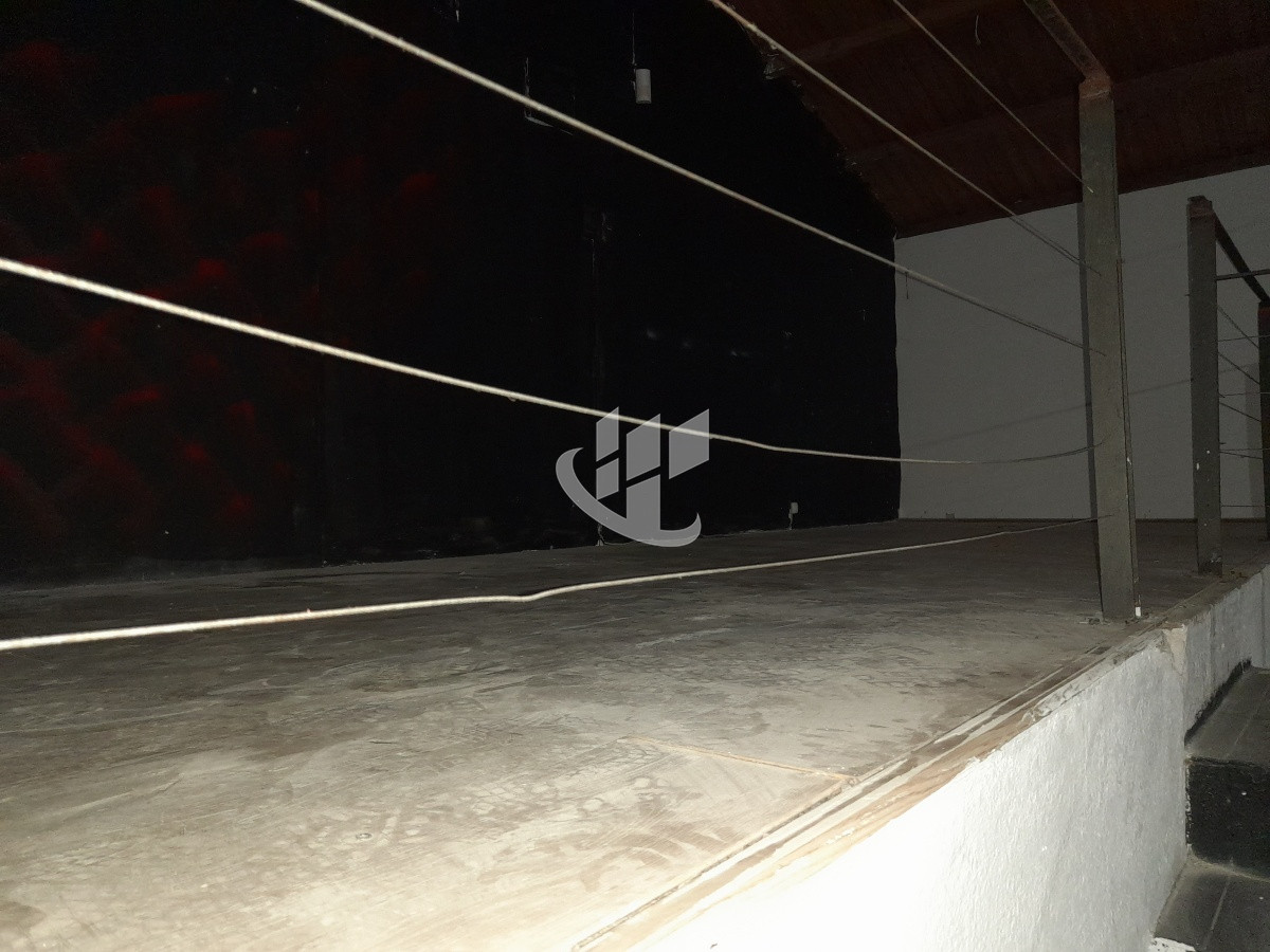 Local Comercial ID.1879 - MALDONADO CENTRO AMPLIO LOCAL DE 300 M2 