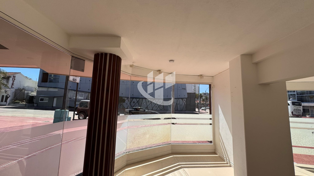 Local Comercial ID.1757 - Locales Comerciales en alquiler.