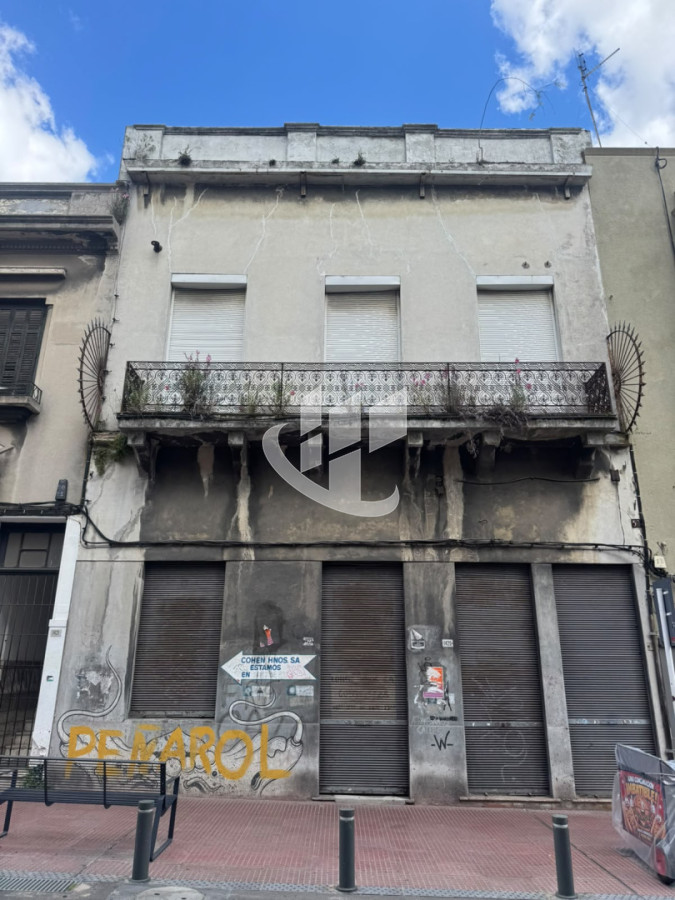 Local Comercial ID.3006 - LOCAL COMERCIAL EN VENTA EN CIUDAD VIEJA, OPORTUNIDAD PARA INVERTIR Y PROYECTAR A LO GRANDE
