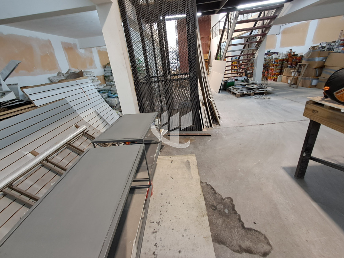 Local Comercial ID.2624 - MALDONADO CENTRO LOCAL COMERCIAL EN 3 PLANTAS 500 M2