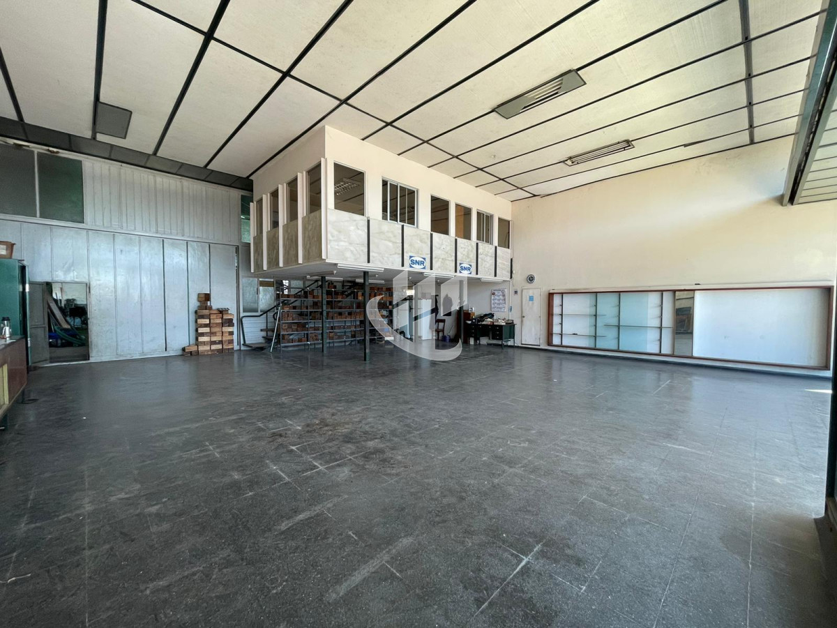 Local Comercial ID.1502 - EXCELENTE LOCAL COMERCIAL CON INGRESO POR DOS CALLES