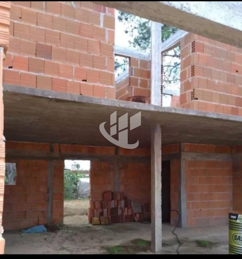 Terreno ID.1725 - Venta Terreno con mejoras.
