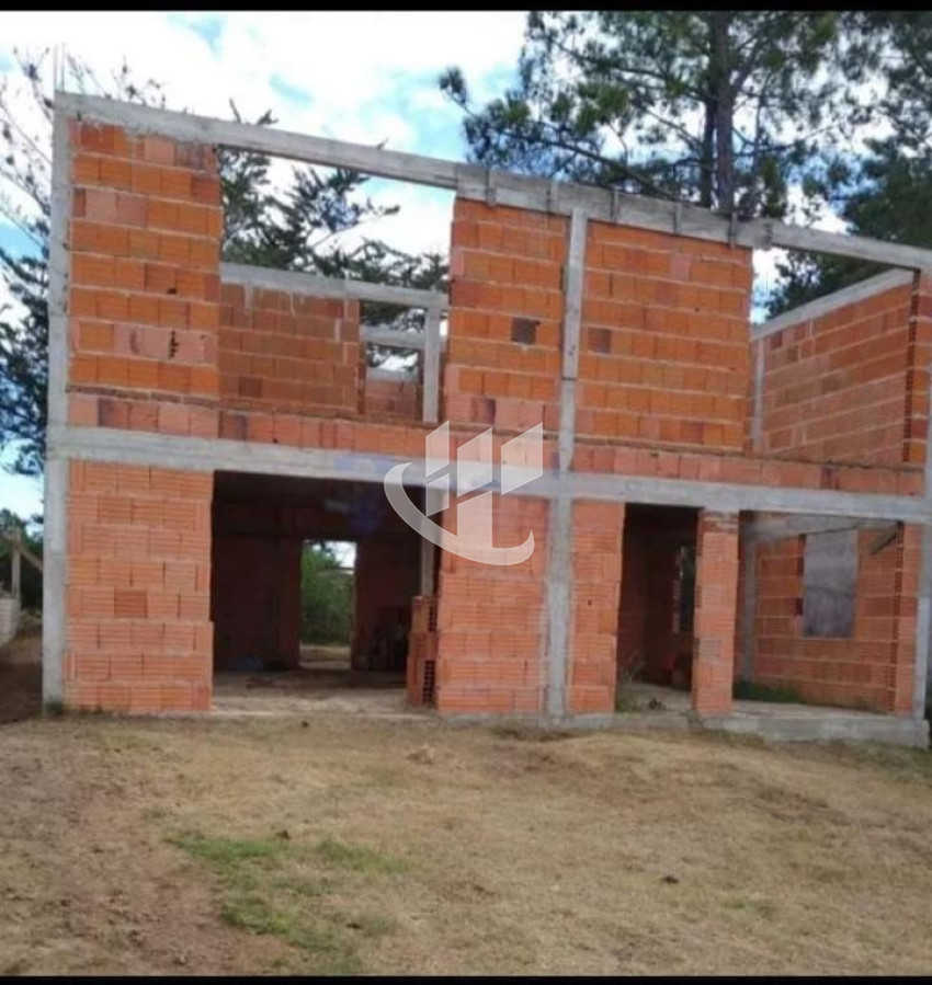 Terreno ID.1725 - Venta Terreno con mejoras.