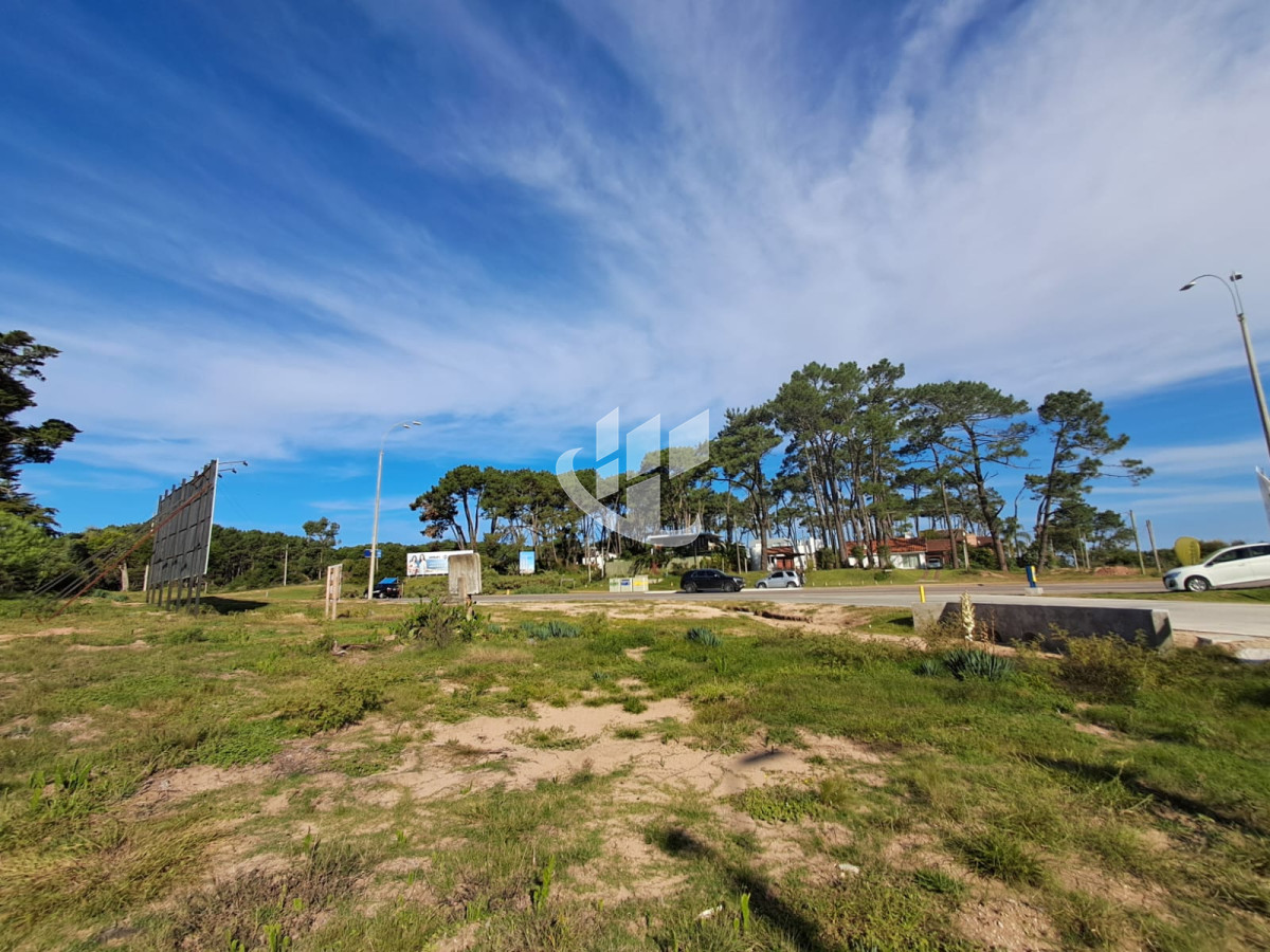 Terreno ID.1788 - PUNTA DEL ESTE LAS GRUTAS SOBRE RUTA IB EN VENTA TERRENO DE 8025 M2