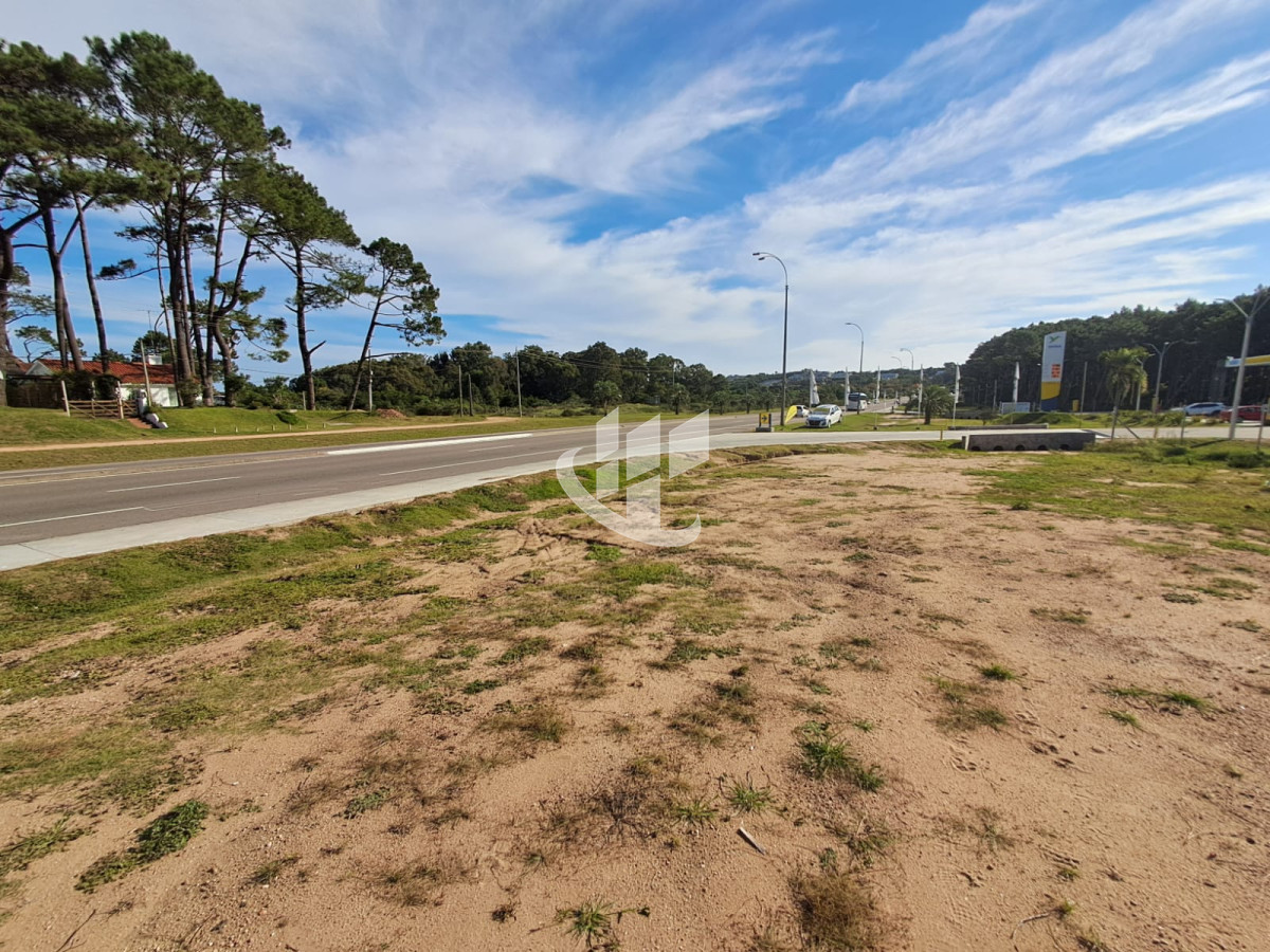 Terreno ID.1788 - PUNTA DEL ESTE LAS GRUTAS SOBRE RUTA IB EN VENTA TERRENO DE 8025 M2
