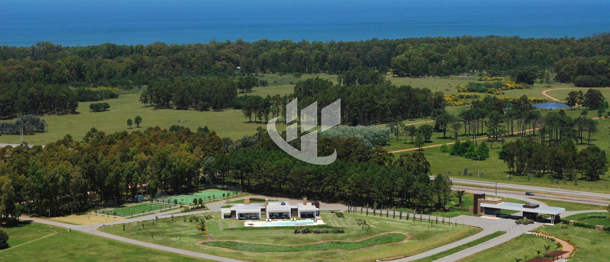 Terreno ID.2386 - PUNTA DEL ESTE - LAGUNA DE LOS CISNES