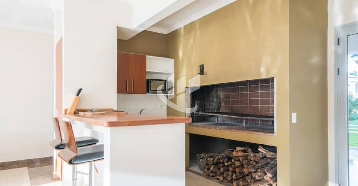 Apartamento ID.124 - Alquiler anual, monoambiente, piso alto, vista al mar, Punta del Este