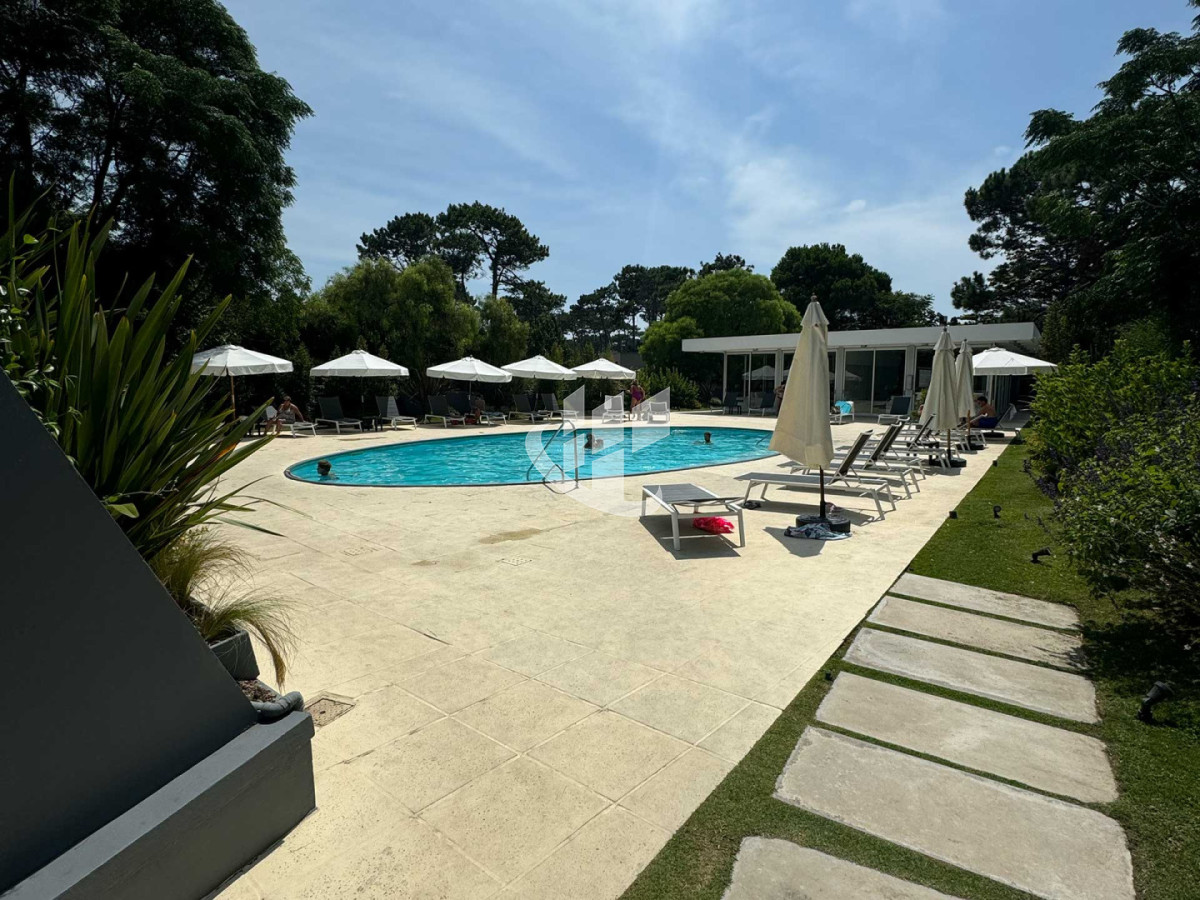 Apartamento ID.2372 - Alquiler temporal 3 dormitorios Punta del Este, Torre Tressesenta