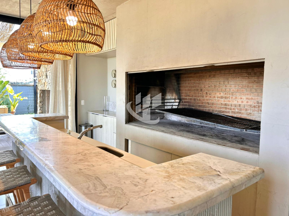 Apartamento ID.2240 - Venta Apartamento 3 Dormitorios con Garaje Doble en Parque Miramar - Orientación Norte