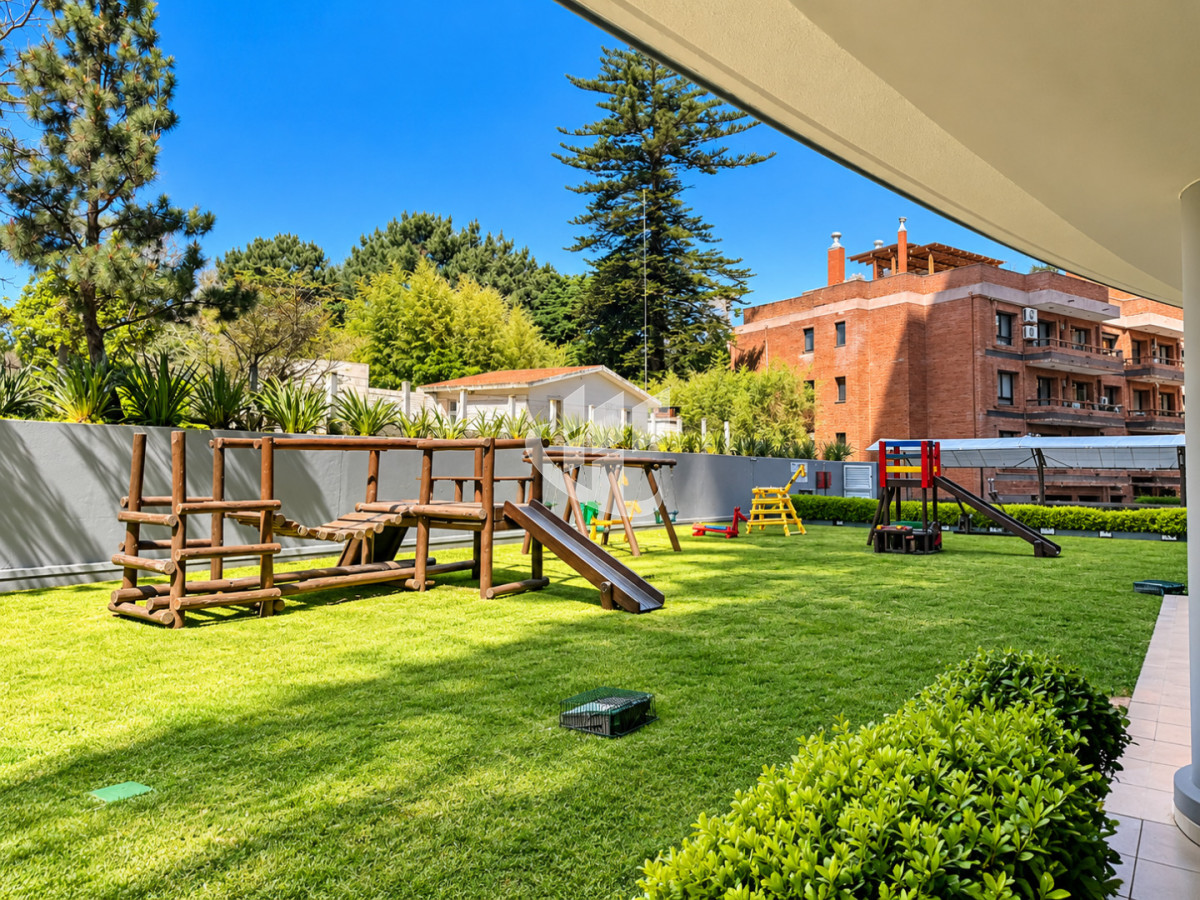 Apartamento ID.3005 - PUNTA DEL ESTE AV ROOSEVELT 2 DORMITORIOS EN SUITE AMPLIO BALCON GARAGE AMENITIES