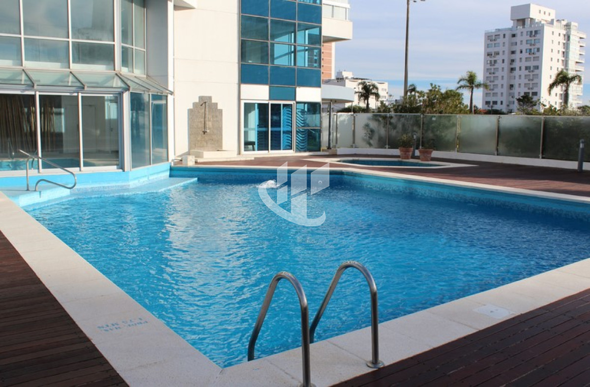 Apartamento ID.2013 - PUNTA DEL ESTE MANSA APTO 3 SUITES BALCON CON PARRILLERO EXCELENTE VISTA Y AMENITIES!