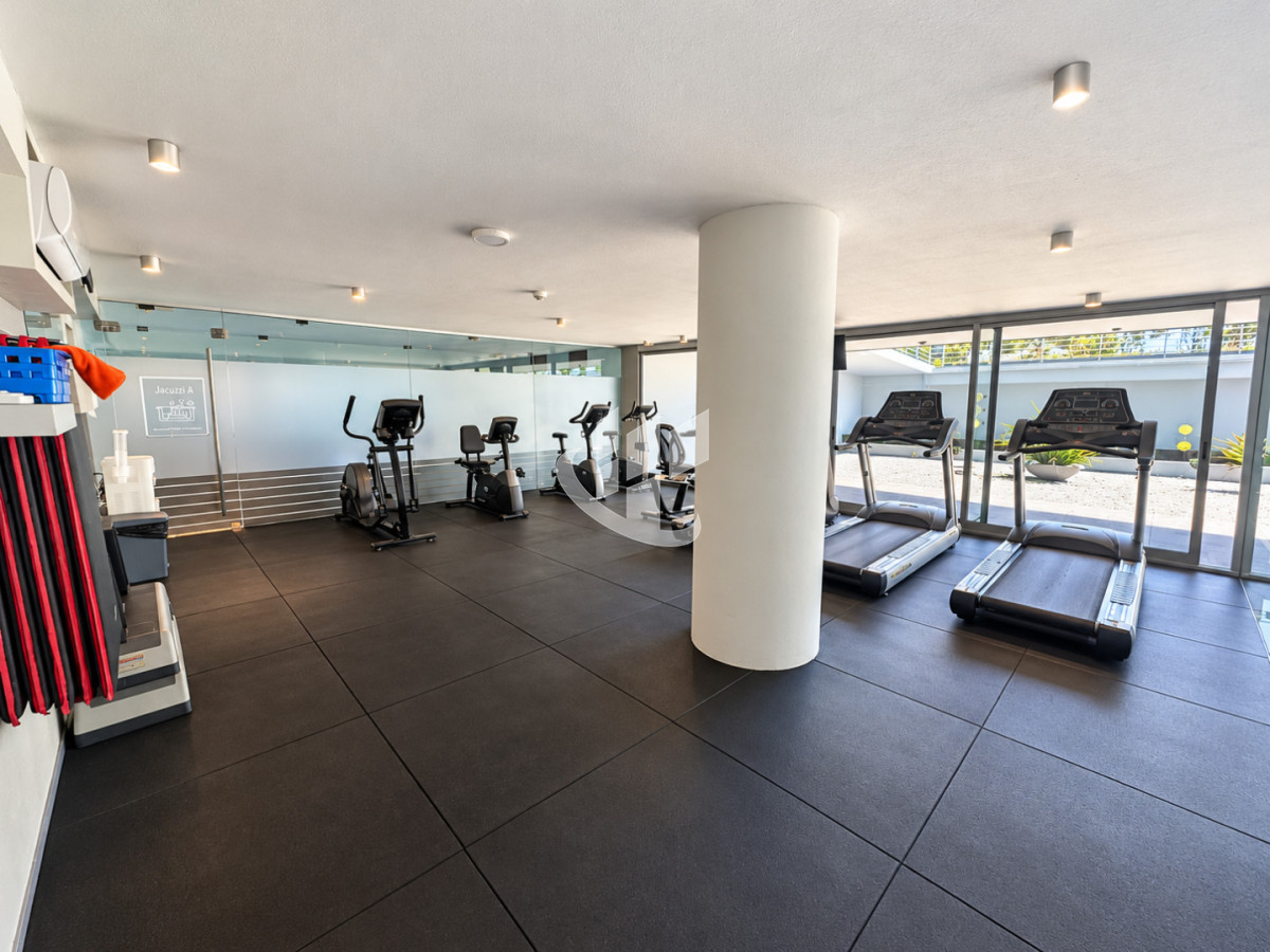Apartamento ID.3005 - PUNTA DEL ESTE AV ROOSEVELT 2 DORMITORIOS EN SUITE AMPLIO BALCON GARAGE AMENITIES