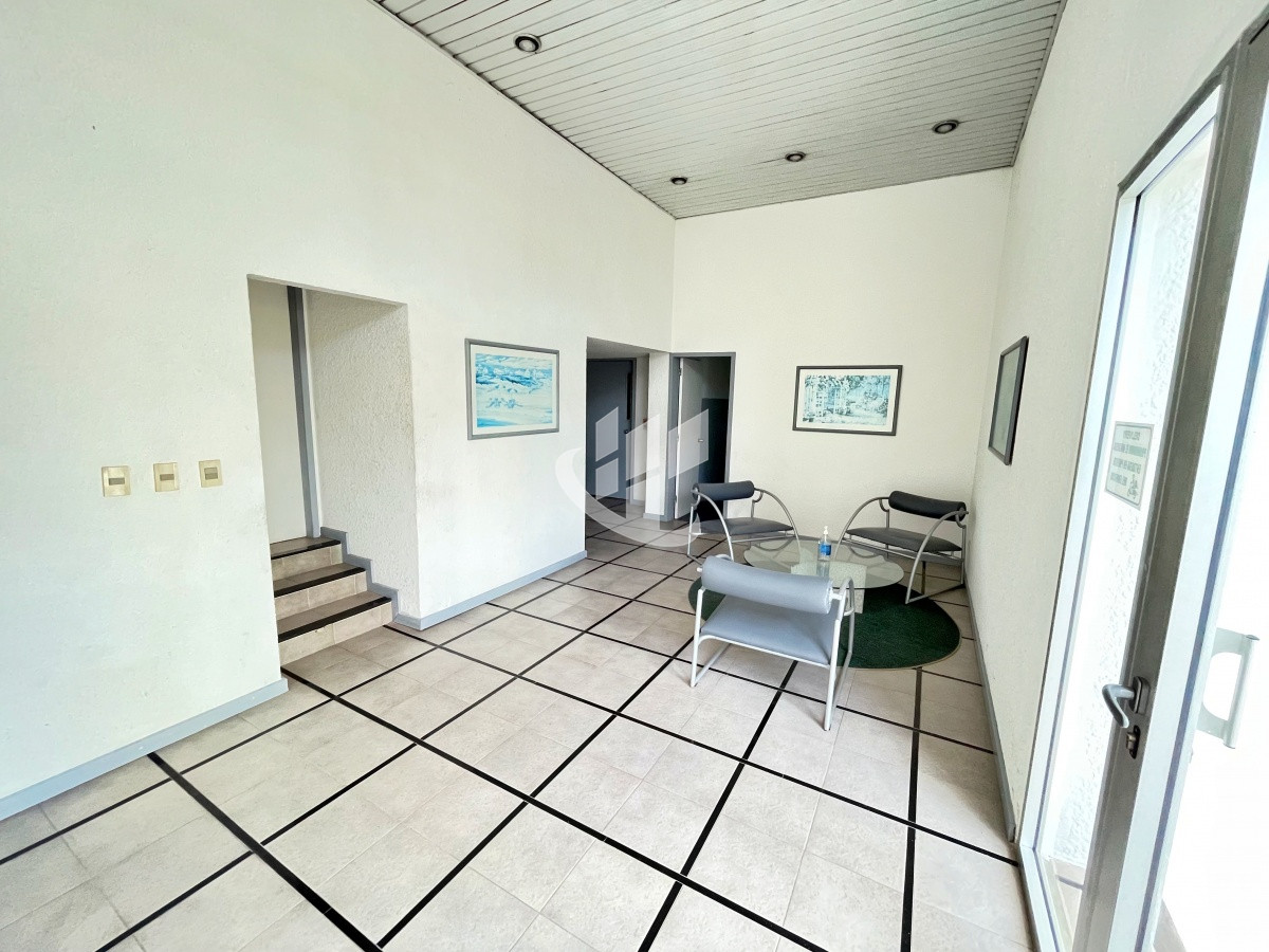 Apartamento ID.1898 - Apartamento en venta de 2 dormitorios, terraza con vista al mar- Brava, Punta del Este