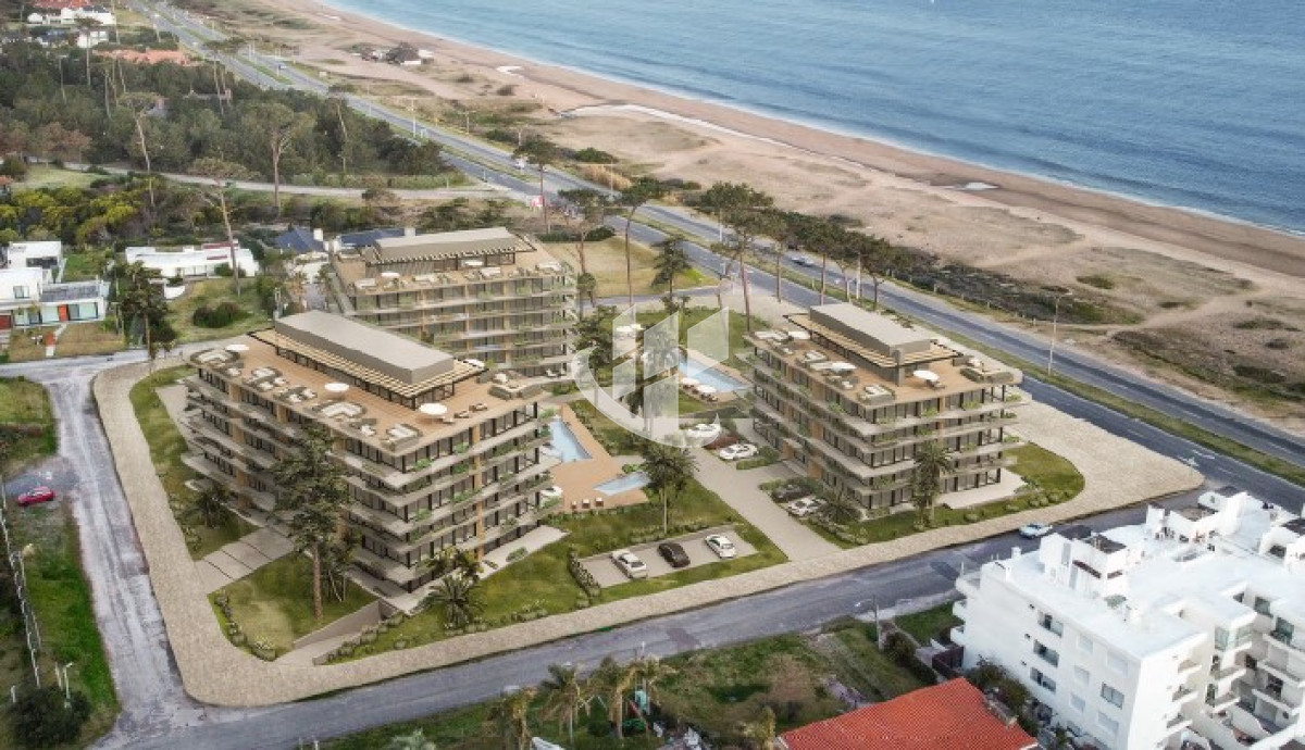Apartamento ID.2238 - Venta apartamento, 1 dormitorio, 1era linea de mar, Playa Mansa, Punta del Este
