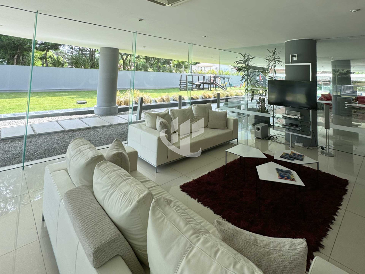 Apartamento ID.2372 - Alquiler temporal 3 dormitorios Punta del Este, Torre Tressesenta