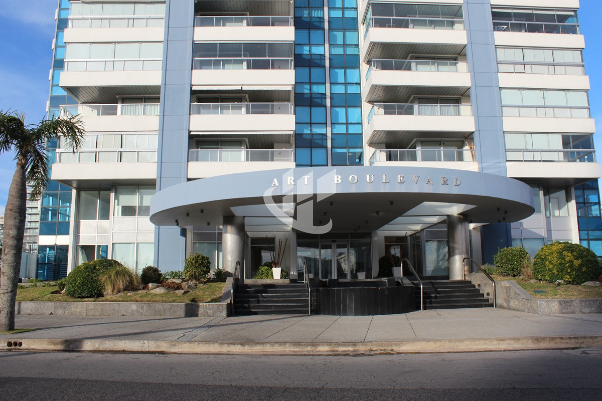 Apartamento ID.255 - Apartamento en alquiler temporal, 2 dormitorios en suite, Lido, Punta del Este