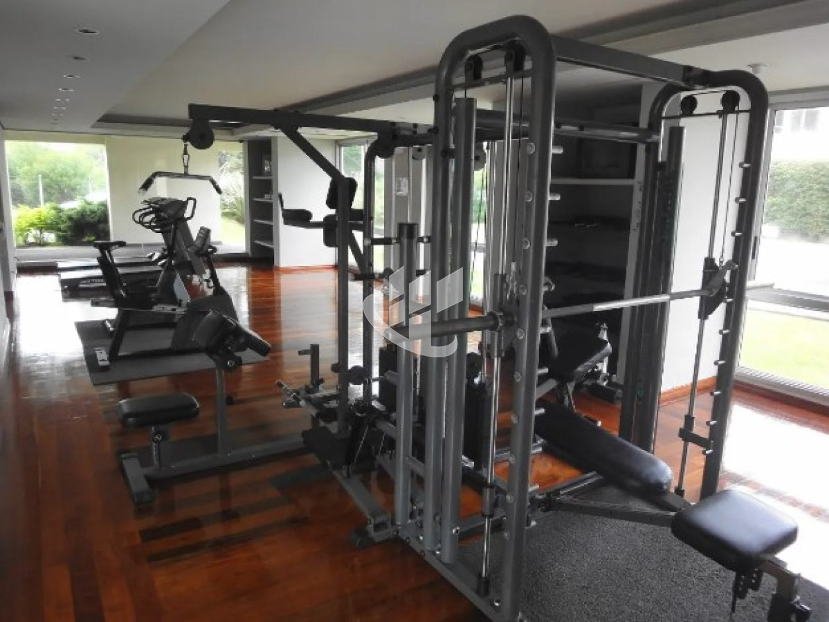 Apartamento ID.1052 - Venta, Penthouse, 3 dormitorios mas dependencia, Roosevelt, Punta del Este