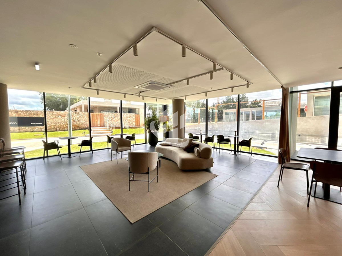 Apartamento ID.2240 - Venta Apartamento 3 Dormitorios con Garaje Doble en Parque Miramar - Orientación Norte