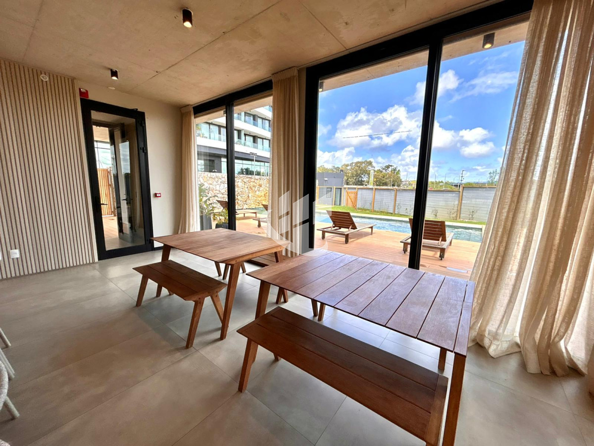 Apartamento ID.2240 - Venta Apartamento 3 Dormitorios con Garaje Doble en Parque Miramar - Orientación Norte