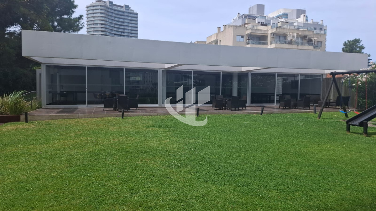 Apartamento ID.2975 - Apartamento de 2 dormitorios en Gala Tower - Piso alto con vista al mar