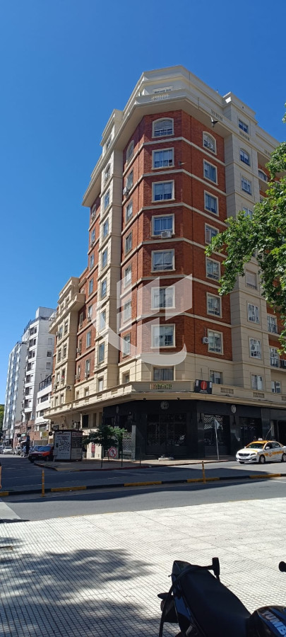Apartamento ID.2248 - Apartamento en venta de 3 dormitorios, 2 baños y garaje en Tres Cruces