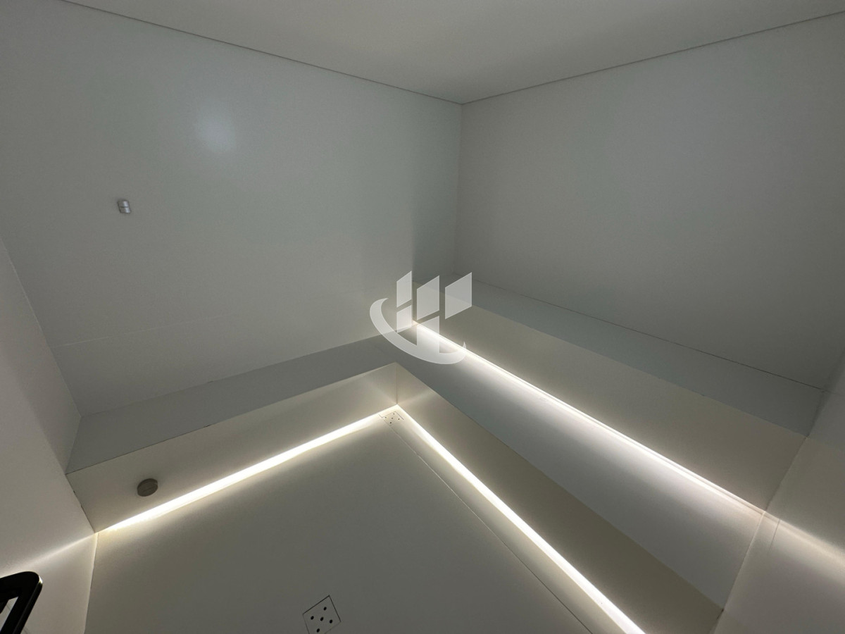Apartamento ID.2741 - Alquiler temporada 2027, Playa mansa, un dormitorio.