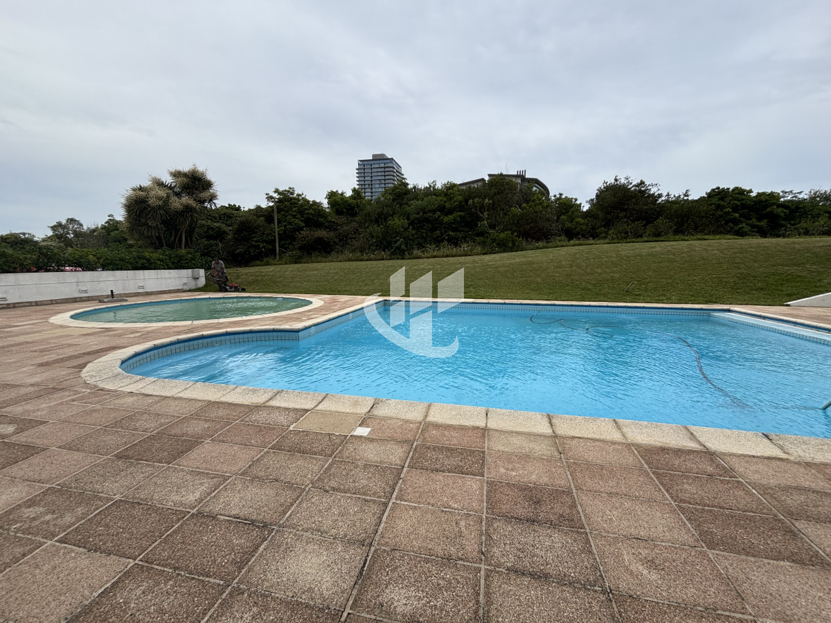 Apartamento ID.2280 - PUNTA DEL ESTE - PLAYA BRAVA - APARTAMENTO 4 DORMITORIOS - VENTA 