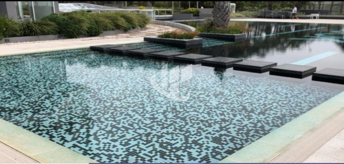 Apartamento ID.896 - Alquiler temporario, 2 dormitorios mas dependencia, piso alto, vista, Brava, Punta del Este.