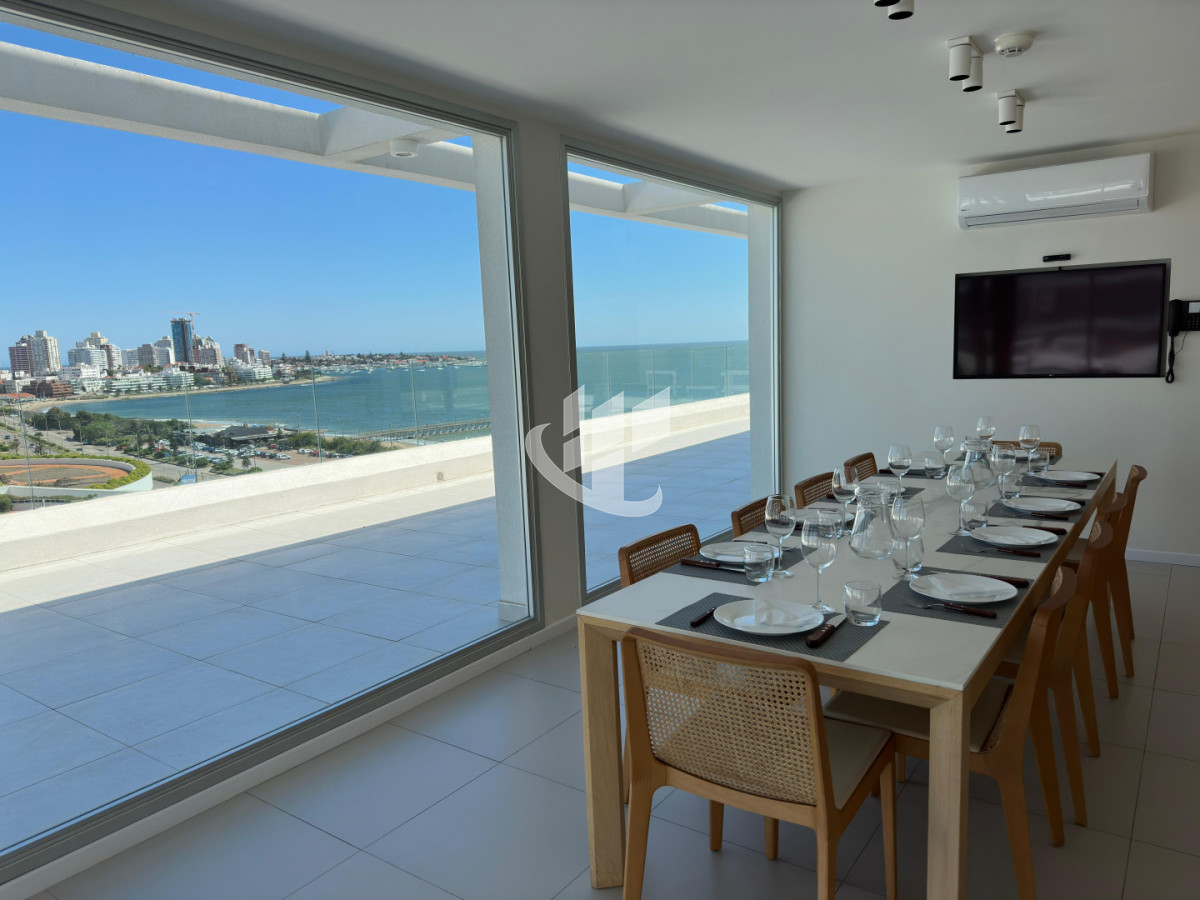 Apartamento ID.2741 - Alquiler temporada 2027, Playa mansa, un dormitorio.