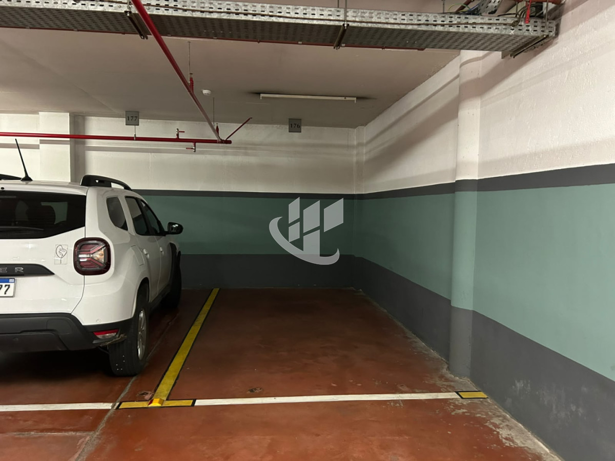 Oficina ID.2628 - Oficina en alquiler en WTC Montevideo, Garaje, Seguridad 24 hs