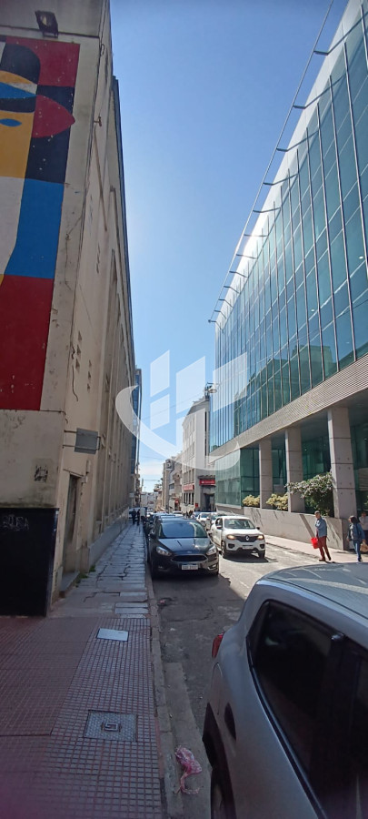 Oficina ID.2116 - Oficina en venta en Ciudad Vieja, Montevideo
