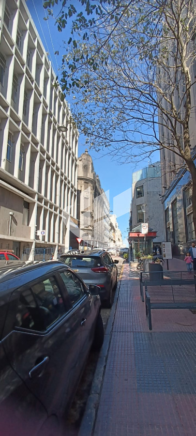 Oficina ID.2116 - Oficina en venta en Ciudad Vieja, Montevideo