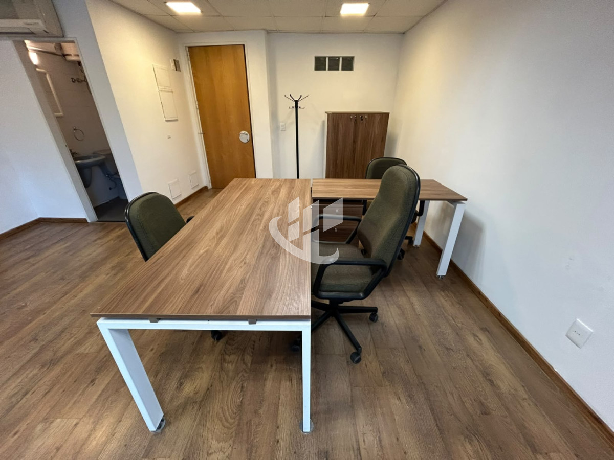 Oficina ID.2628 - Oficina en alquiler en WTC Montevideo, Garaje, Seguridad 24 hs