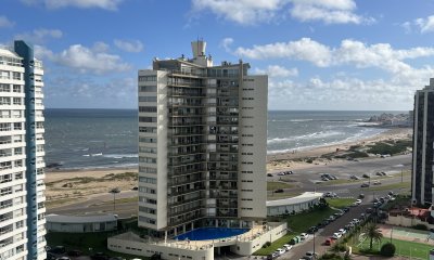 APARTAMENTO EN VENTA CON VISTA A LA BRAVA