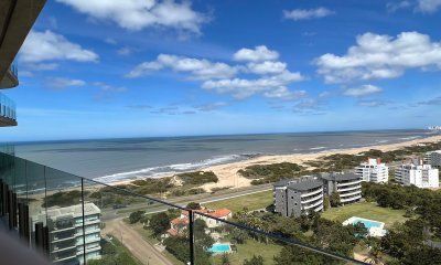 APARTAMENTO EN SURFSIDE CON VISTA AL MAR